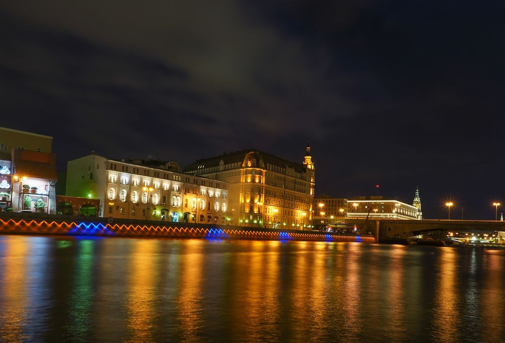 Москва вечерняя. Фотохудожник в Москве Виктория Лаврова Искусство авторской фотографии для Вас