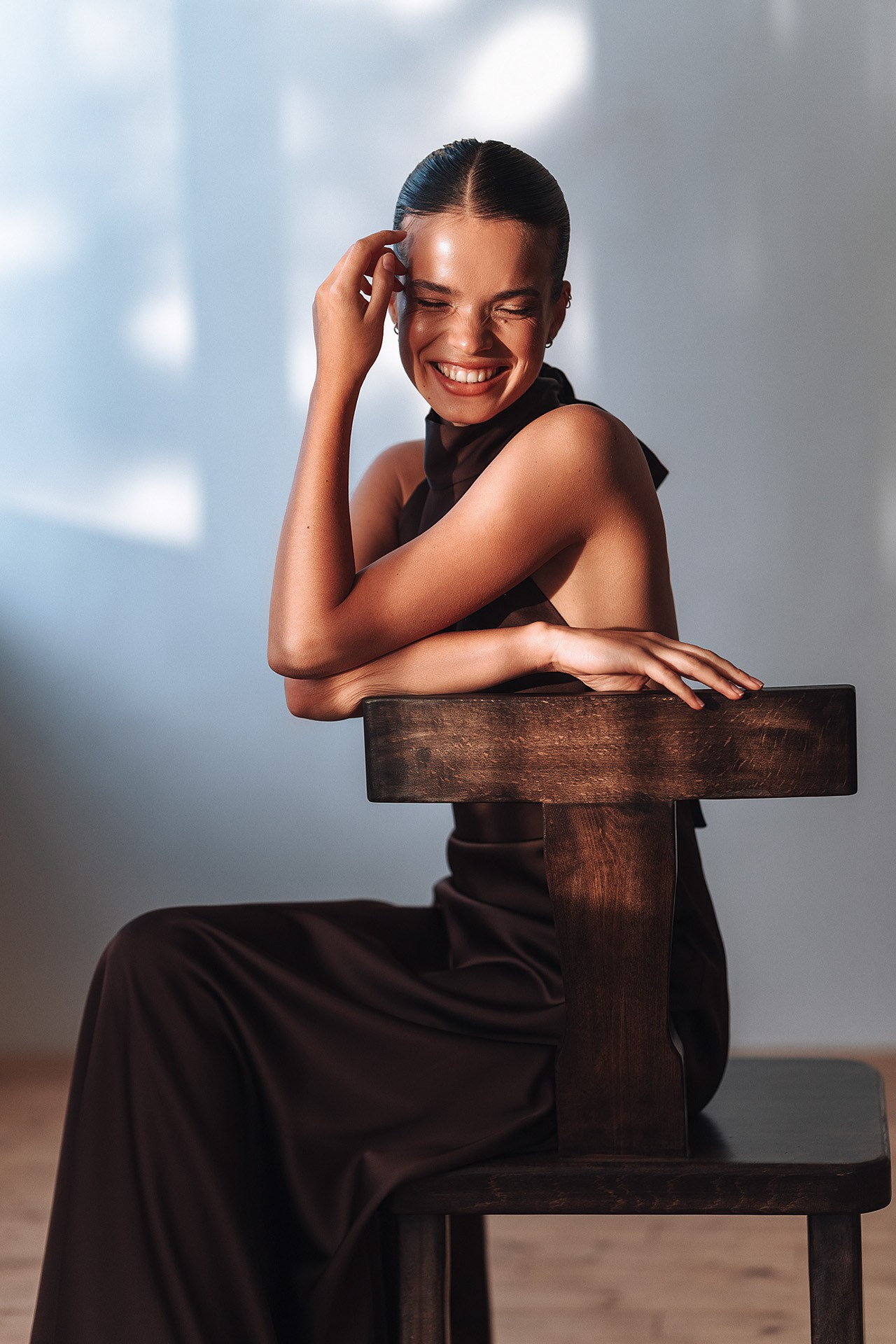 Женский портрет (в интерьере). Свадебный и портретный фотограф в Симферополе и Крыму