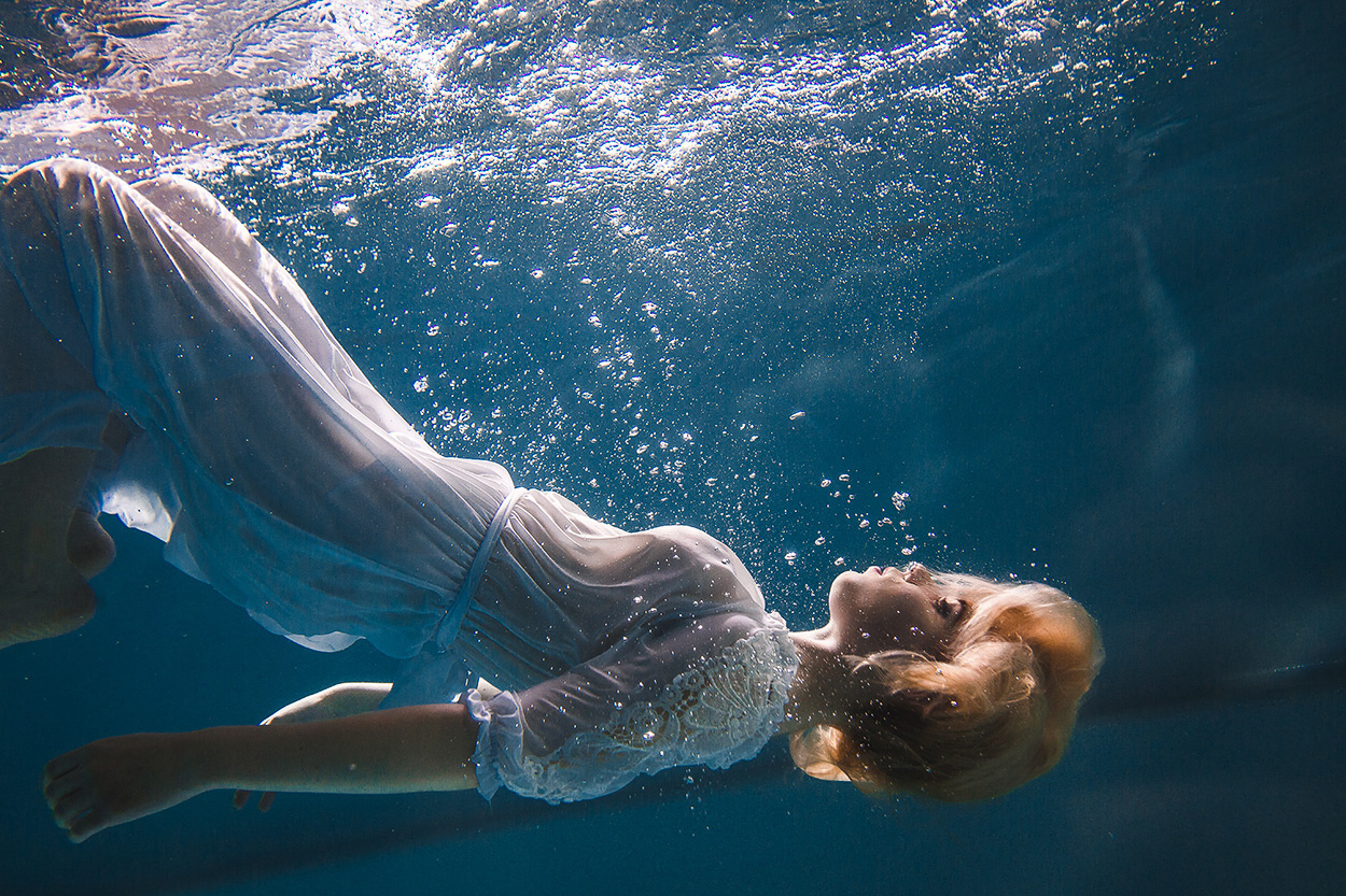 Evgeny Pelevin. Photographer. Industry, reporting, weddings, portrait