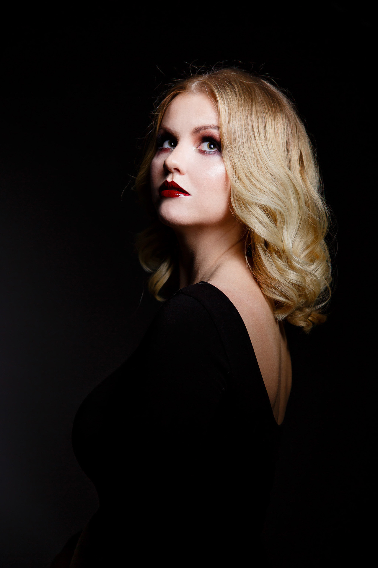 דְיוֹקָן. יבגני פלבין. צלם. תעשייה, דיווחים, חתונות, פורטרט