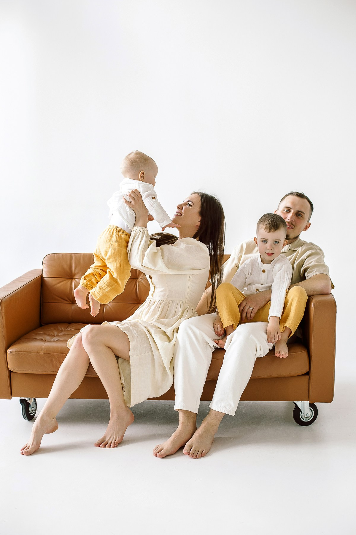 Семья, студия. Портретный и семейный фотограф в Минске