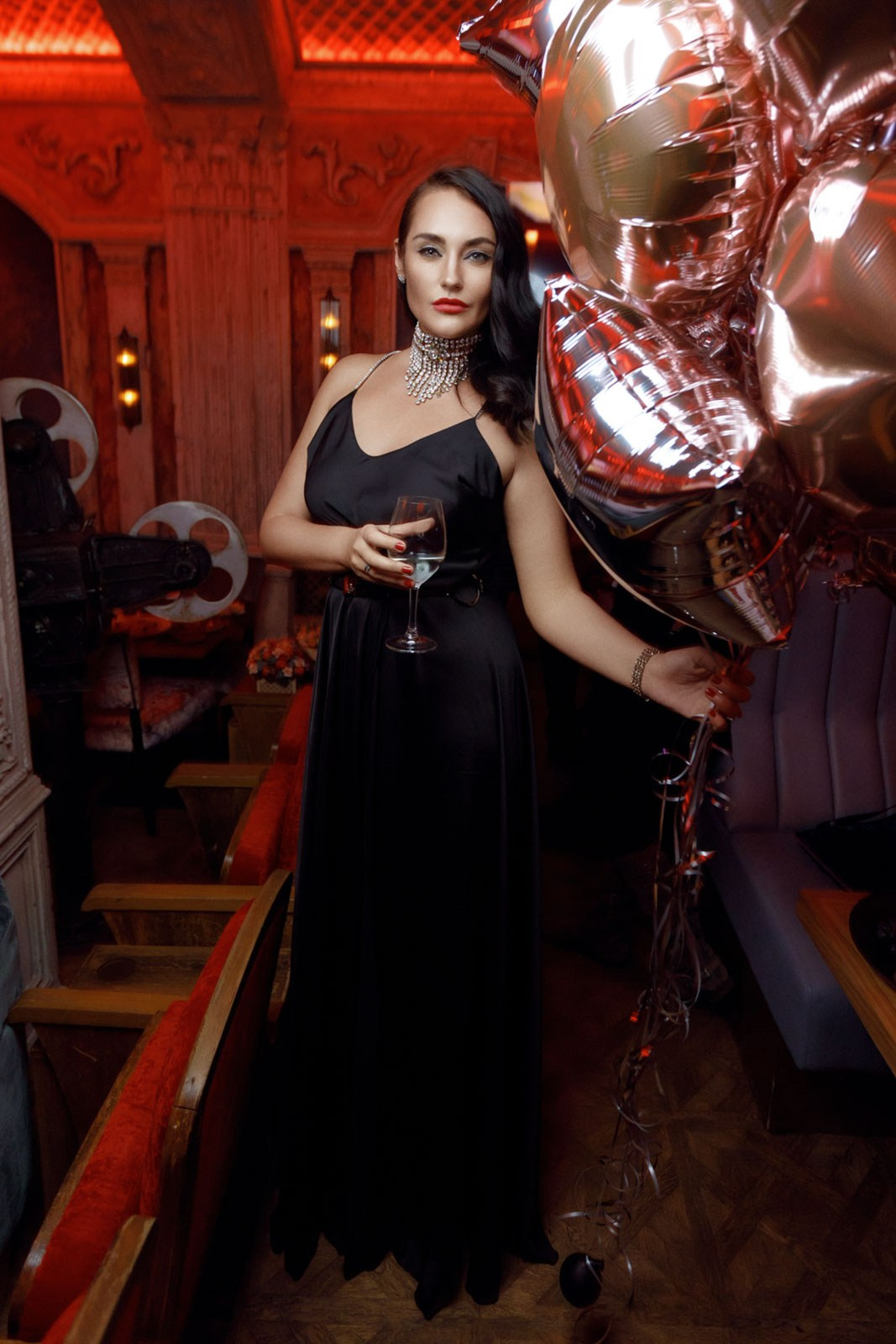 ДНИ РОЖДЕНИЯ ВЗРОСЛЫХ. Фотограф и видеограф для бизнеса в Москве — фуд, рестораны, интерьер, контент | Sizov Studio