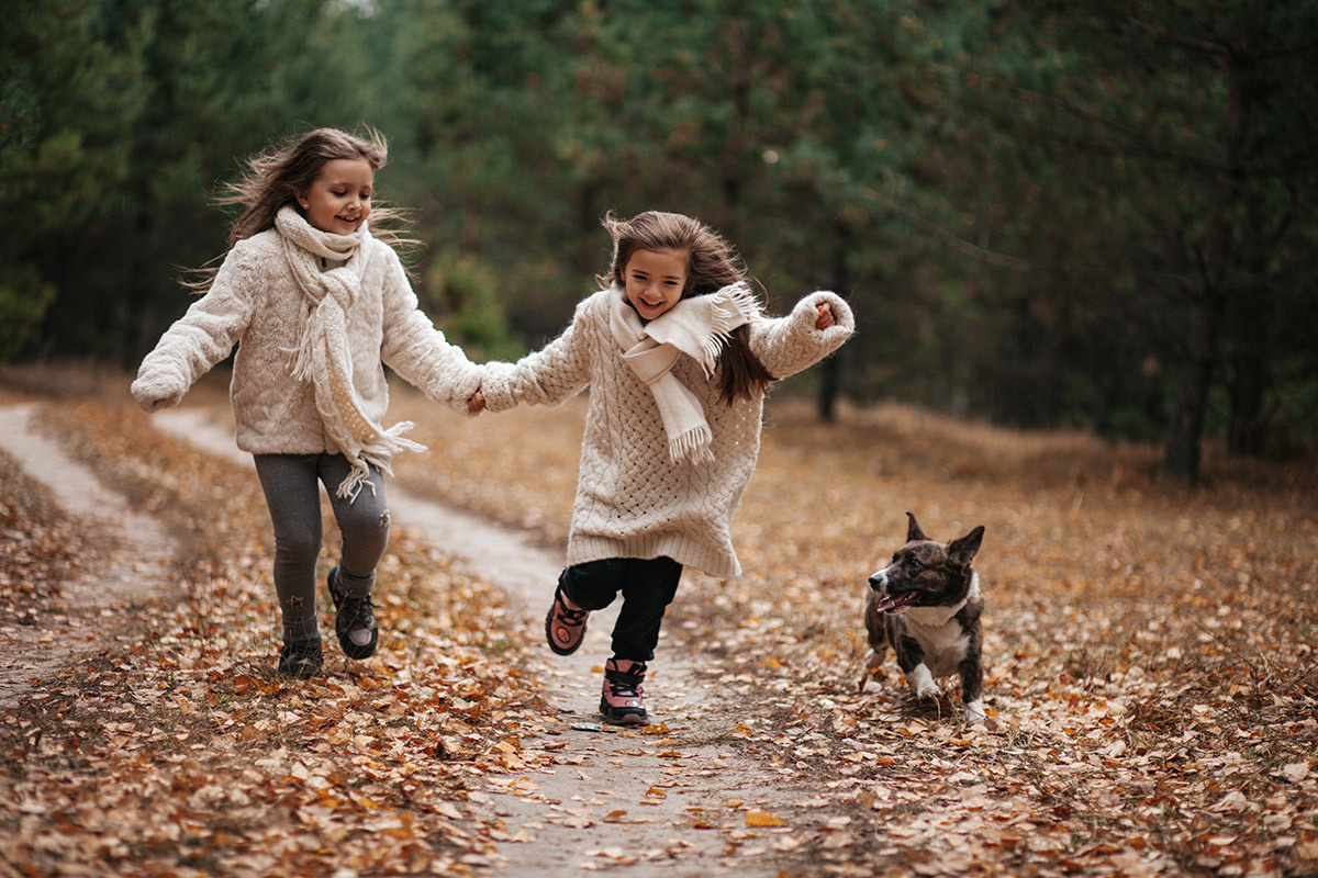 Осень. Полина и Маша. Фотограф Мальнева Юлия в Липецке, в Москве. Фотостудия MARU в Липецке