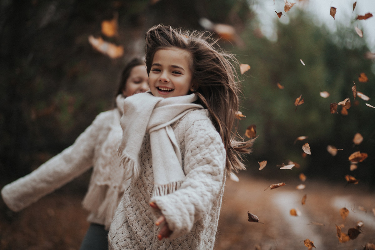 Осень. Полина и Маша. Фотограф Мальнева Юлия в Липецке, в Москве. Фотостудия MARU в Липецке