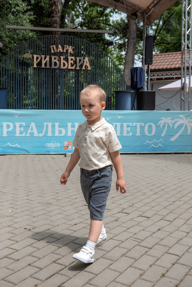 Парк Ривьера дефиле HAPPYkids. Семейный и коммерческий фотограф в Сочи Александр Бодунов