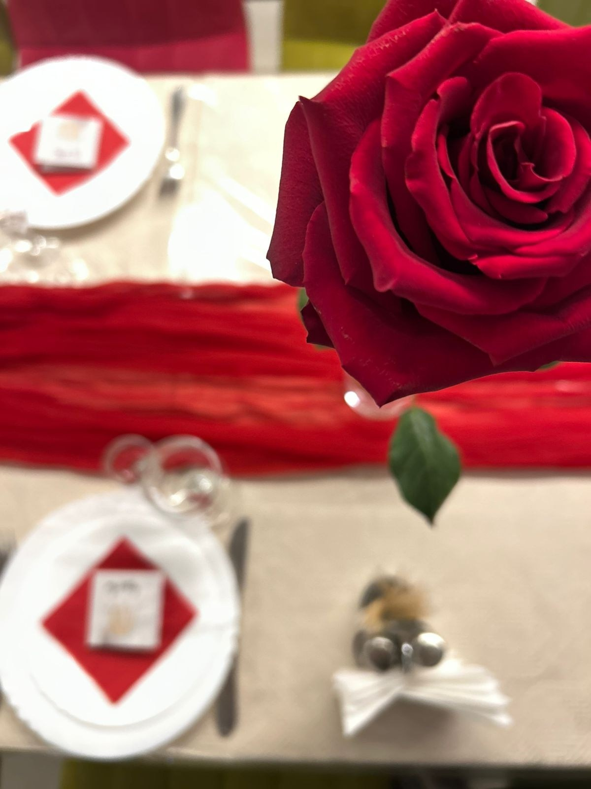 Красный в декоре. Главная