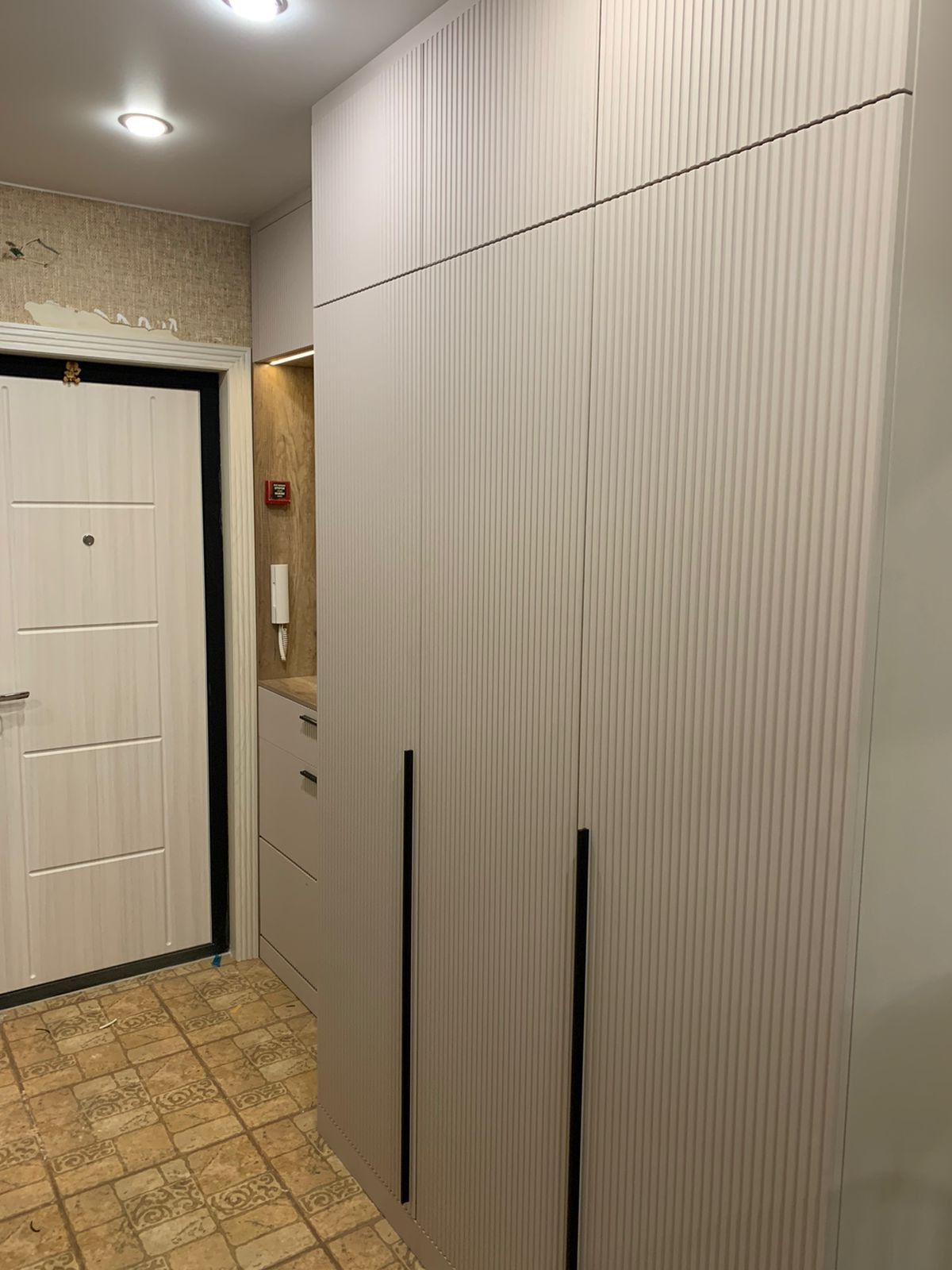 Прихожая. Производство корпусной мебели по индивидуальным проектам