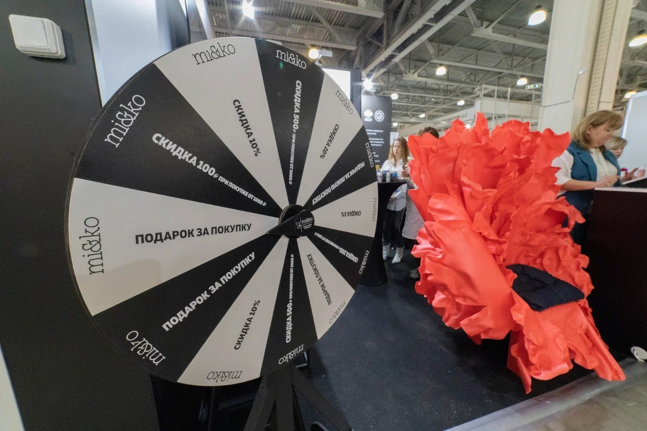 Выставочные стенды. Профессиональный портретный фотограф в Москве Владимир Глаголев