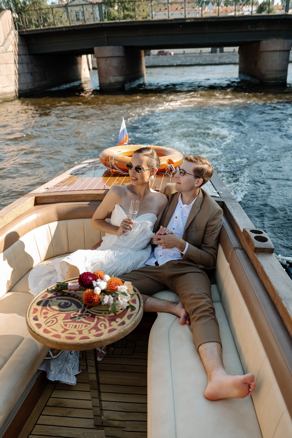 Свадьба на катере. Свадебный и сеейный фотограф в Санкт-Петербурге Елена Худякова
