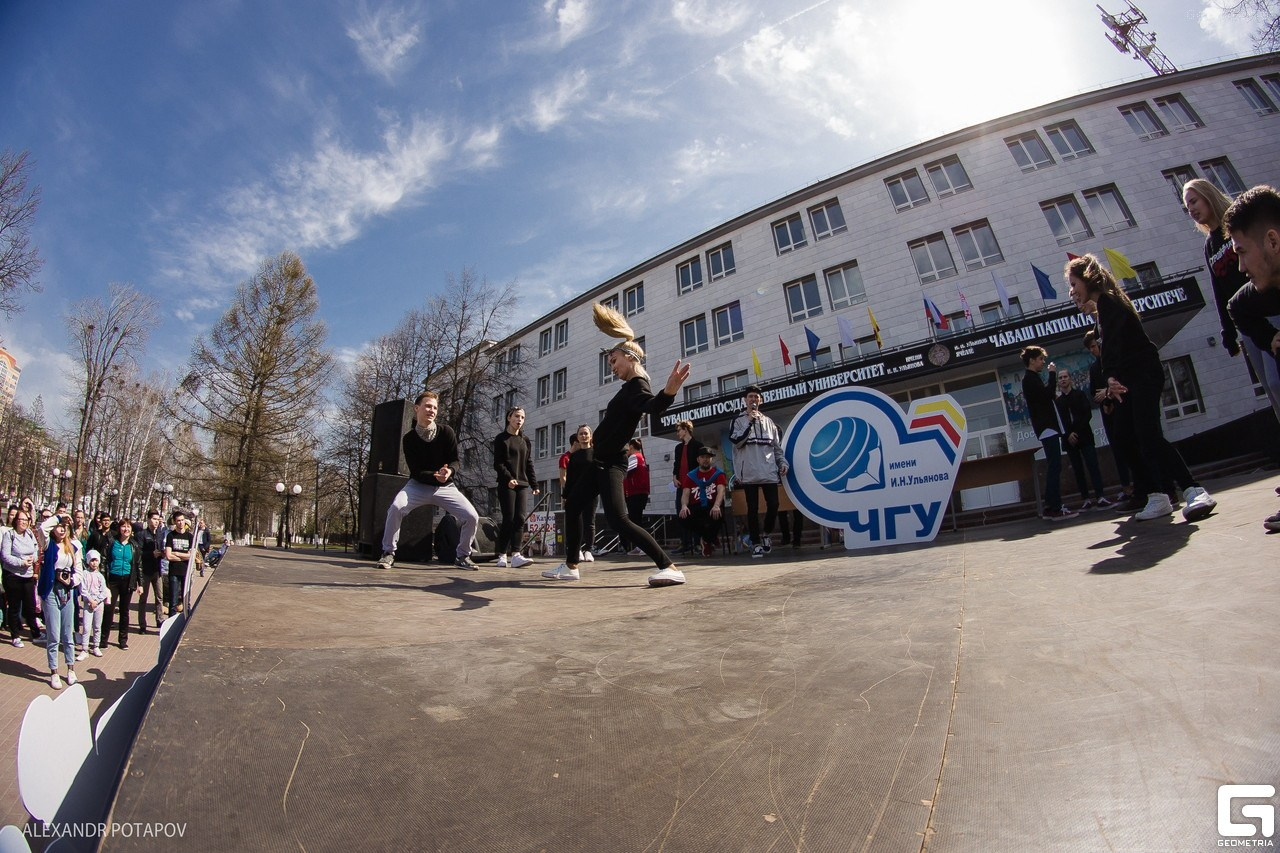 Международный день танцев. ЧГУ им И. Н. Ульянова. Фотограф в спб Александр Потапов