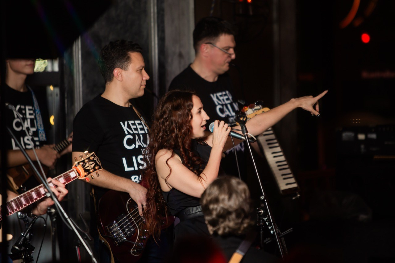 LЮSTRA bar 10.12.2025. Московская кавер-группа BankBand