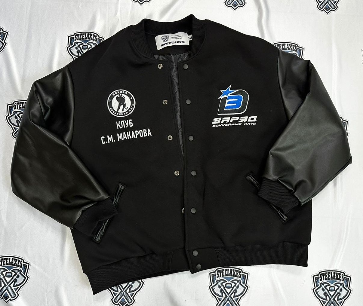 Спорт, одежда, спортивная одежда, бомбер, красная машина, команда