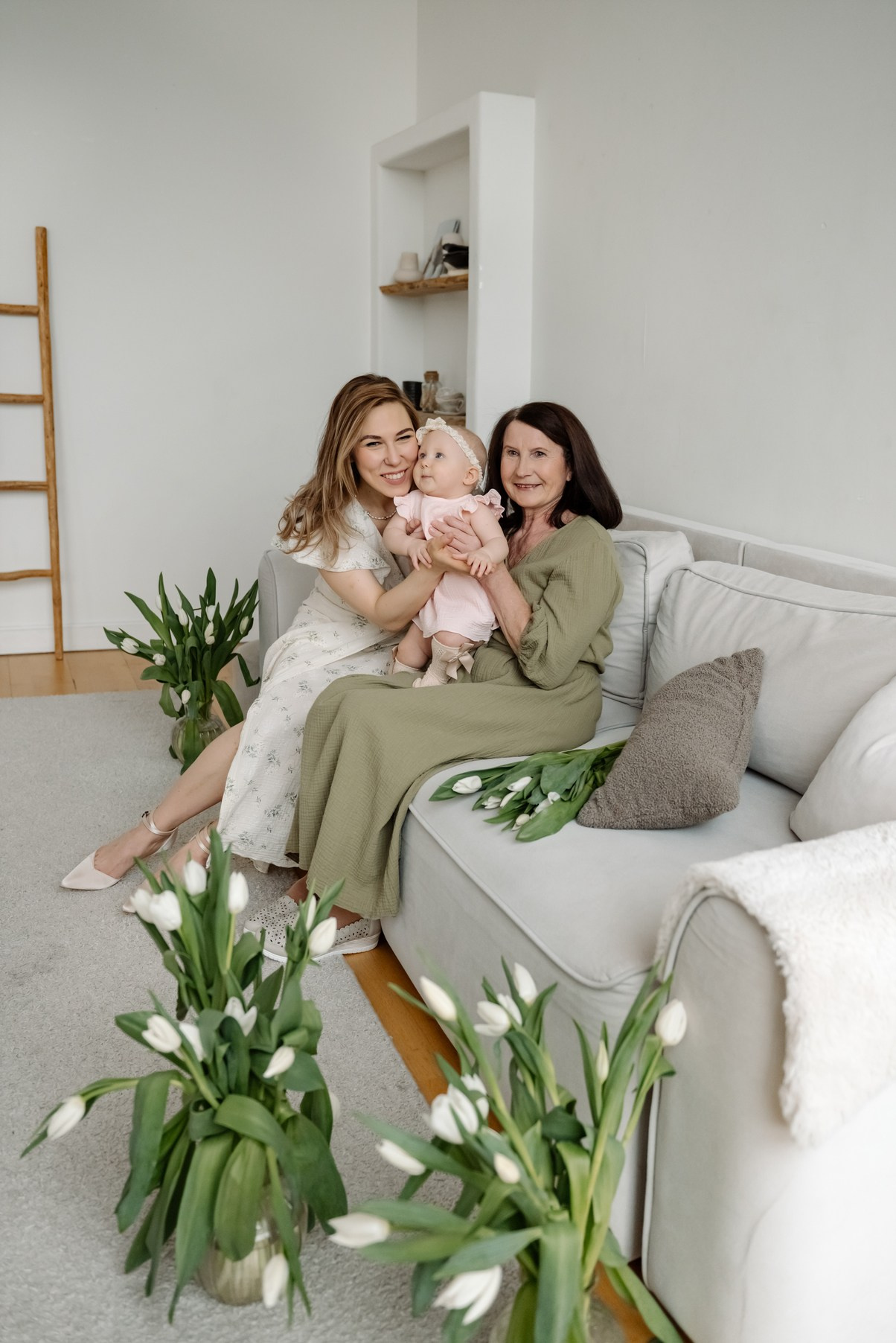 Семейная фотосессия с тюльпанами. Свадебный и семейный фотограф в Санкт-Петербурге Елена Худякова