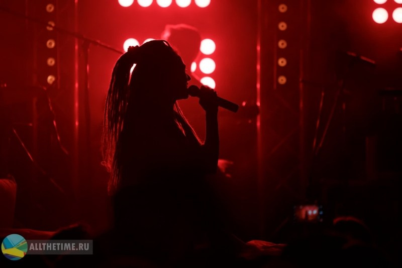 IOWA. Магия музыки в кадре: Концертная Фотография