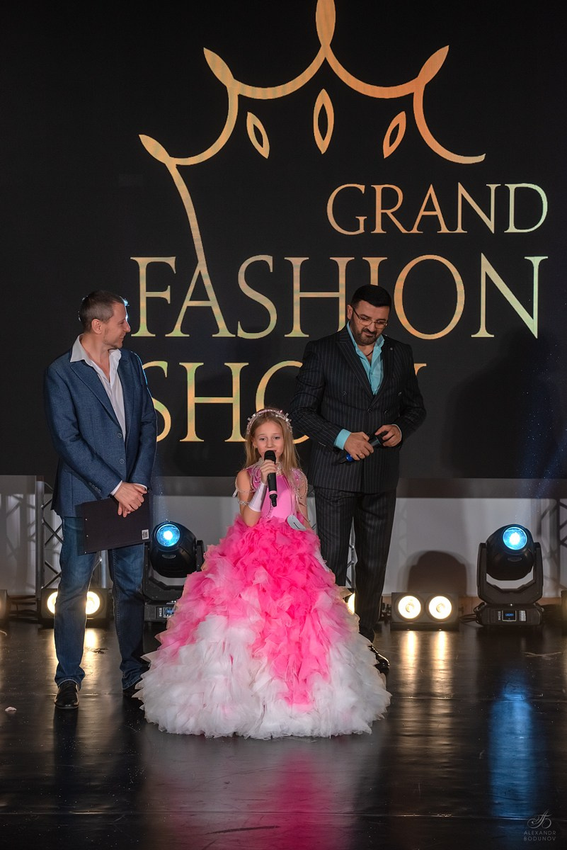 GrandFashionShow2024. Семейный и коммерческий фотограф в Сочи Александр Бодунов