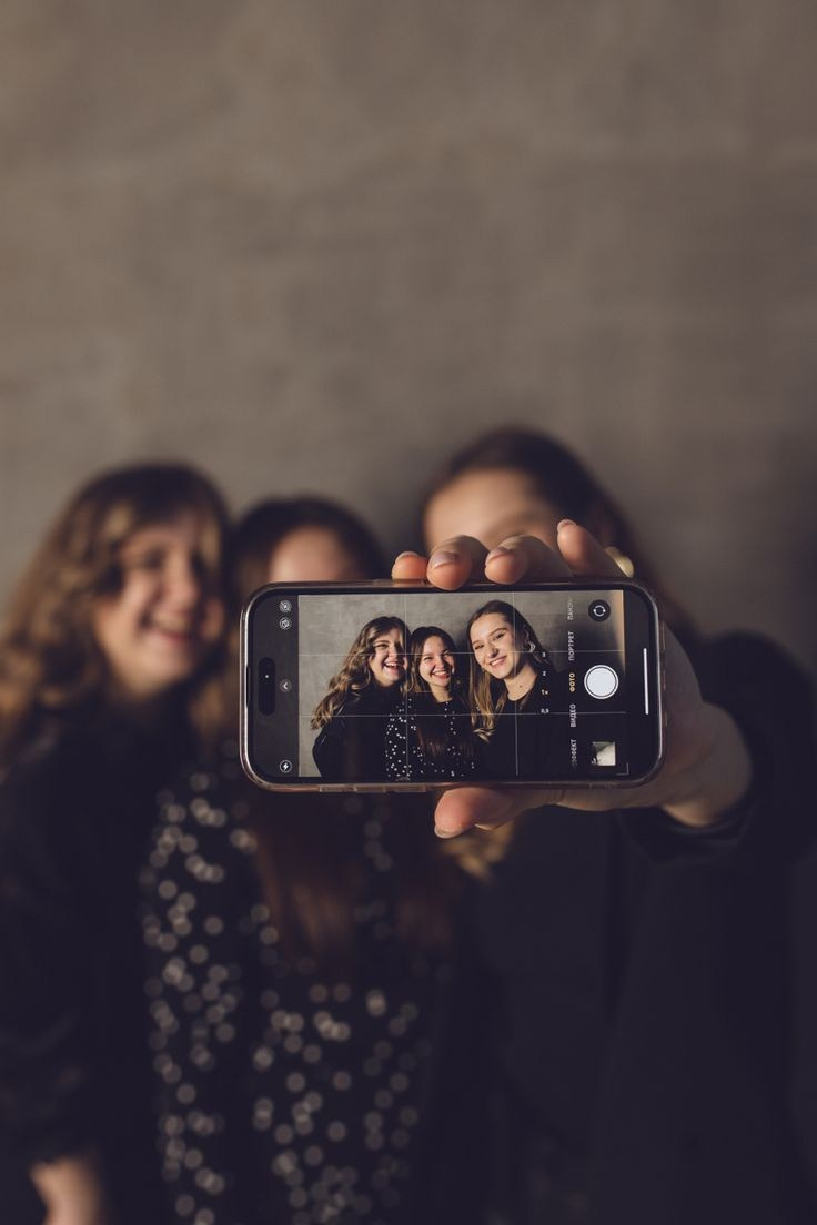 Идеи фото группами 9-11 класс. Выпускные альбомы «Эврика» в Нижнем Новгороде