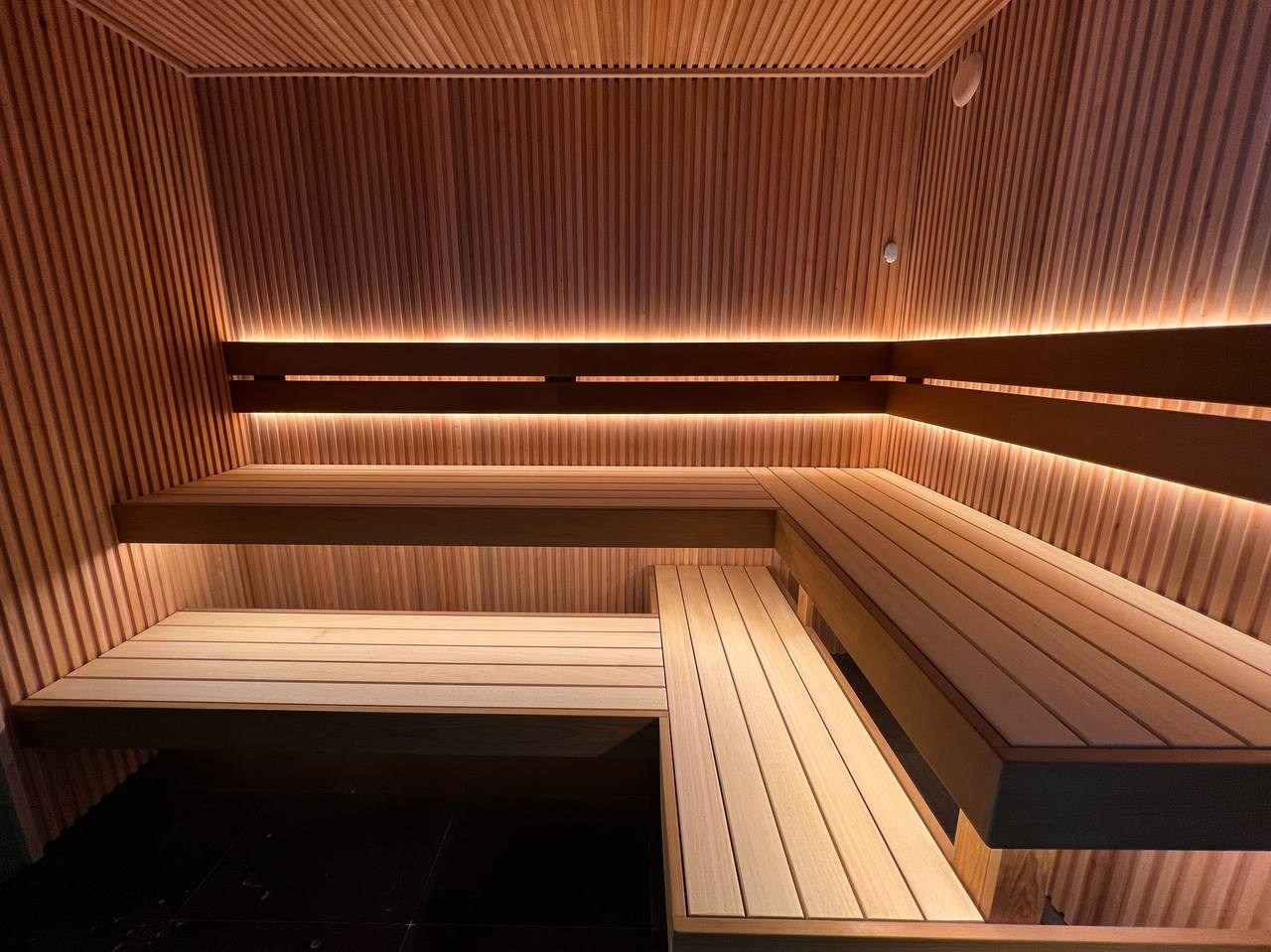 Комплекс саун в процедурных кабинетах клиники Кивач. Все пять в едином стиле, с точным расчетом нужного температурно-влажностного баланса. SaunaTopMasters