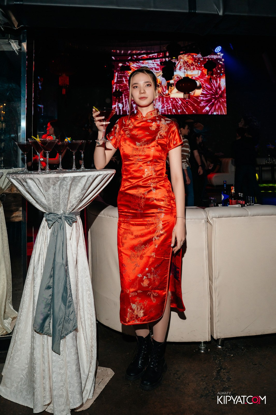 CHINA PARTY RETRO HIT. КИПЯТКОМ АЛМАТЫ!