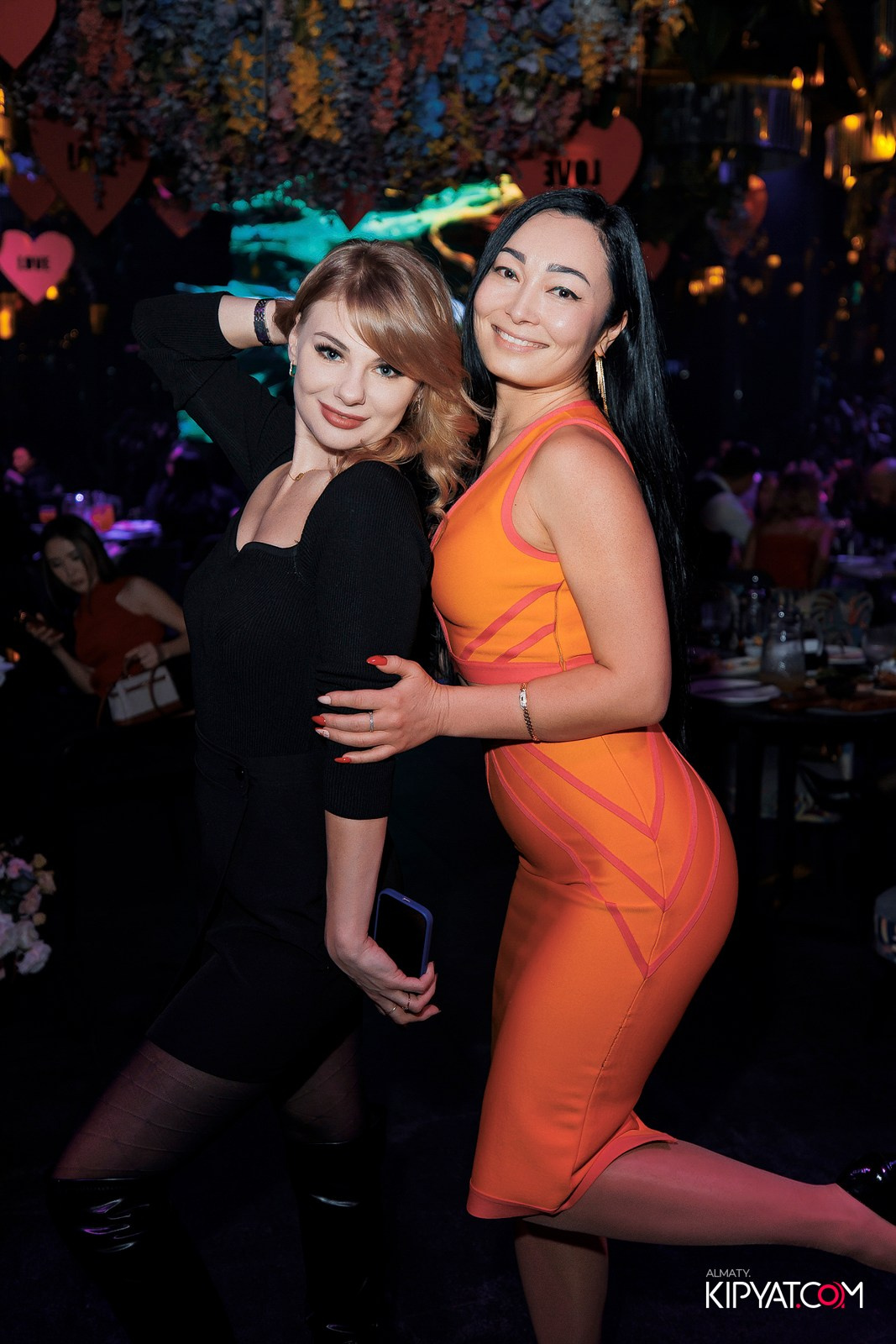 FRIENDS BAR & TERRACE. КИПЯТКОМ АЛМАТЫ! Фотосъемка мероприятий в Алматы