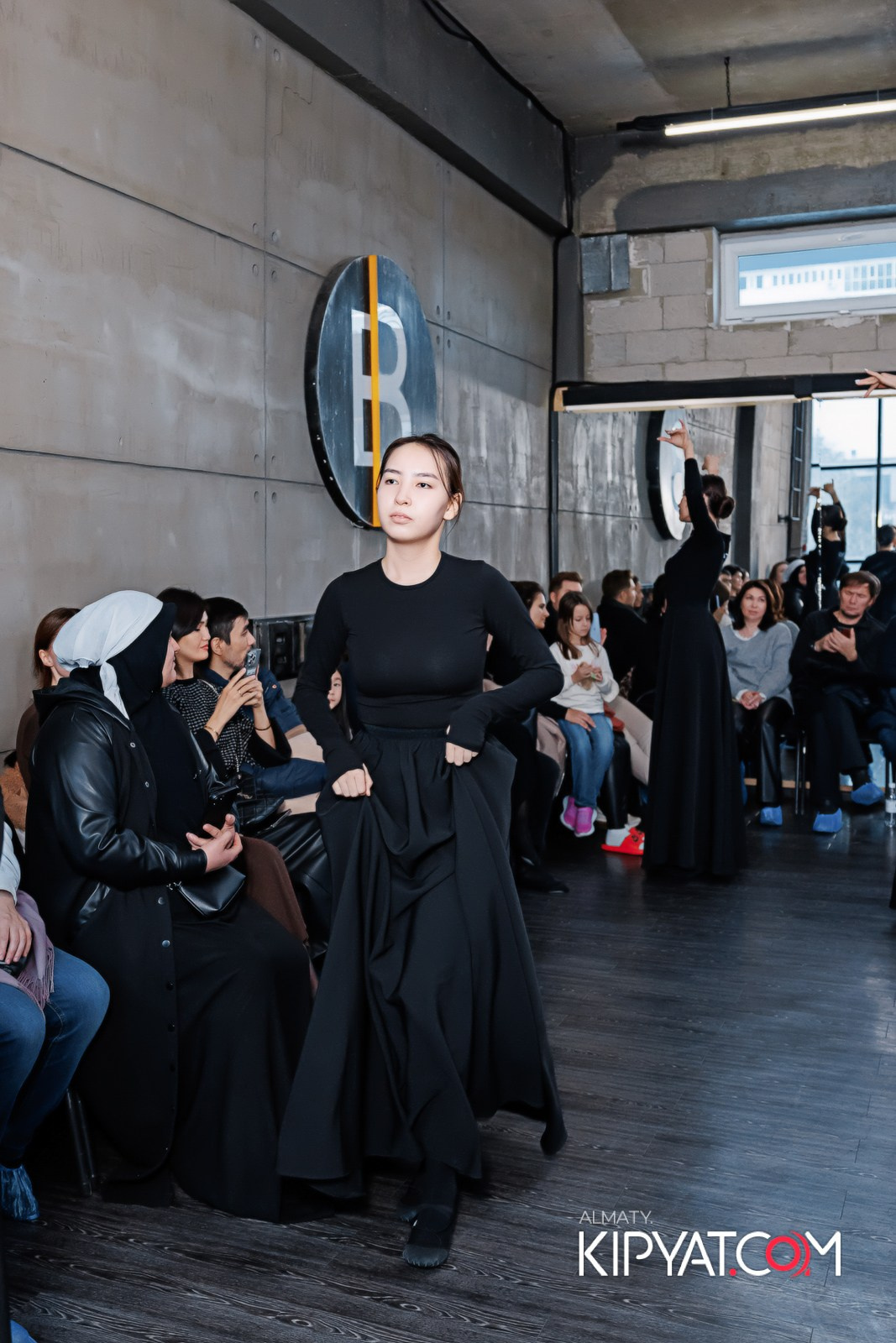 BLOCKBUSTER ТАНЦЕВАЛЬНАЯ АКАДЕМИЯ. КИПЯТКОМ АЛМАТЫ!