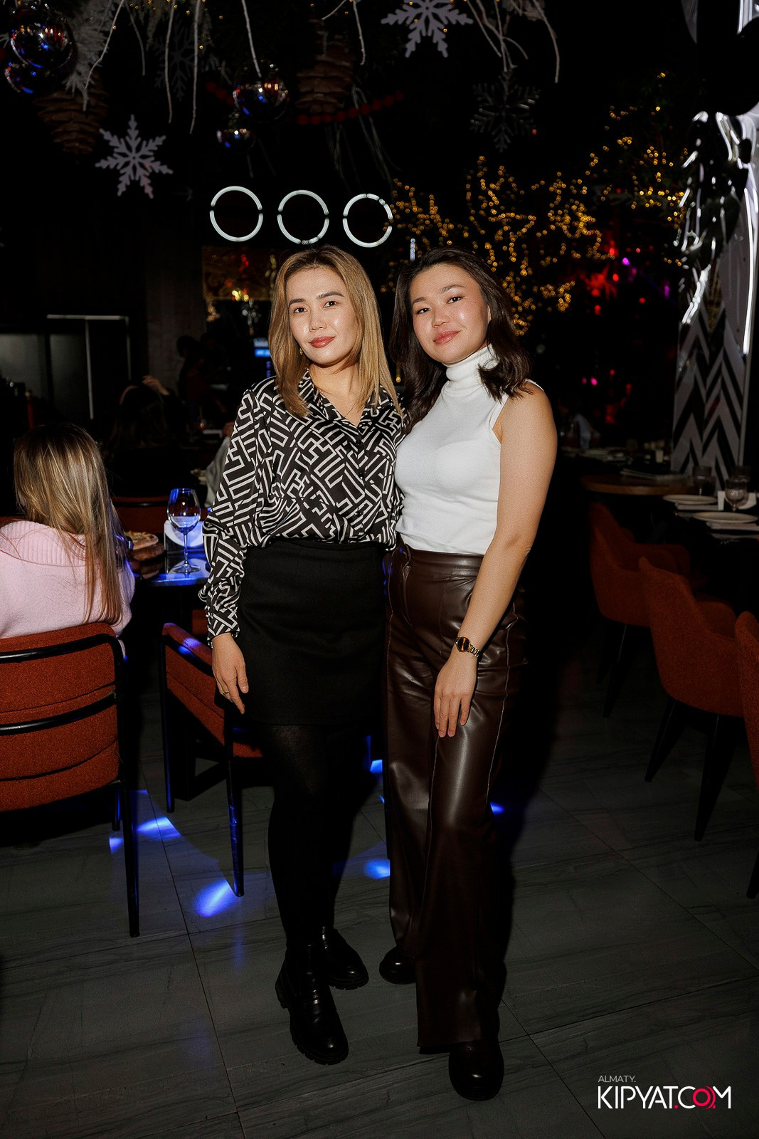 FRIENDS BAR & TERRACE. КИПЯТКОМ АЛМАТЫ! Фотосъемка мероприятий в Алматы