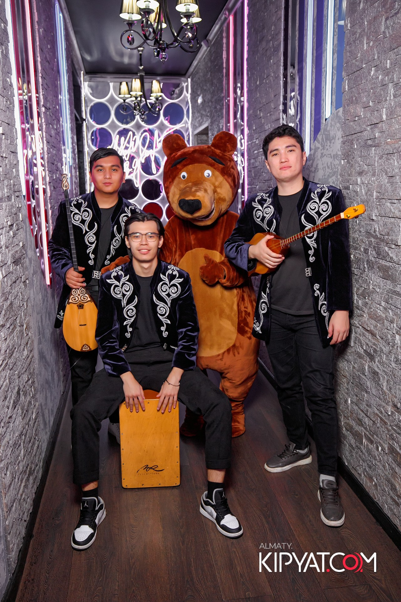 УХО И МЕДВЕДЬ НА ГАГАРИНА. КИПЯТКОМ АЛМАТЫ!