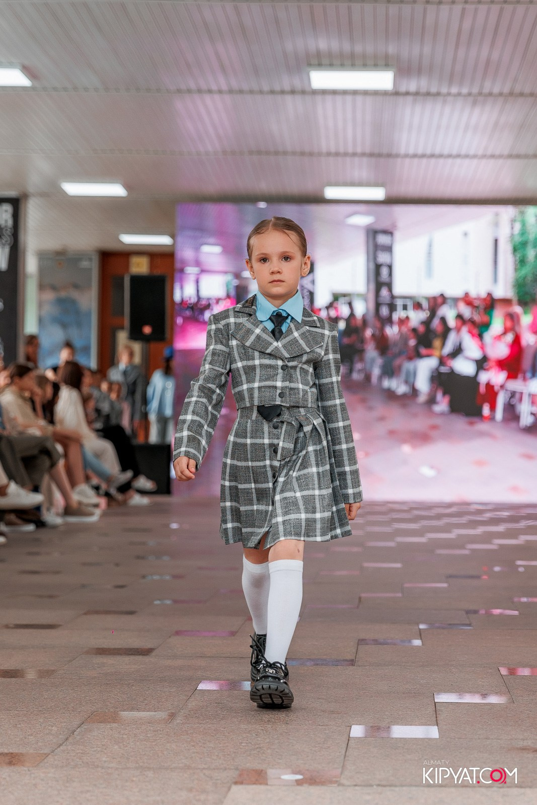 JUNIOR FASHION SHOW. КИПЯТКОМ АЛМАТЫ!