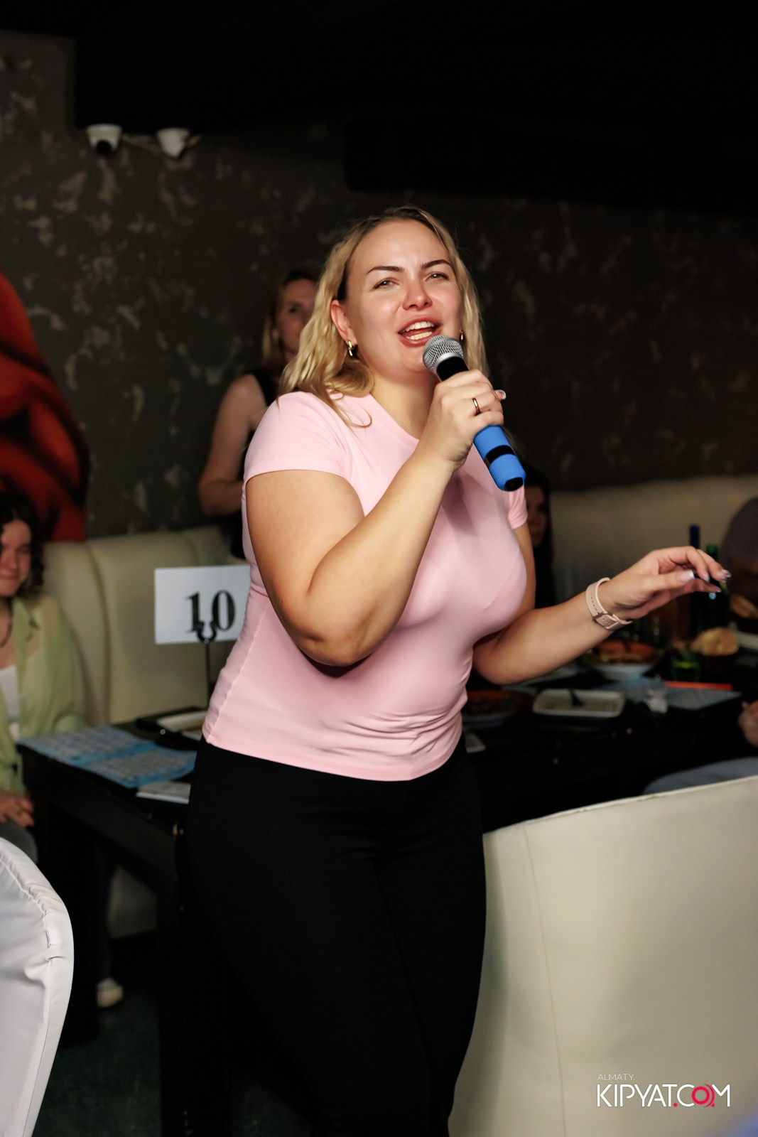 МУЗЫКАЛЬНОЕ ЛОТО В HIT RETRO. КИПЯТКОМ АЛМАТЫ!