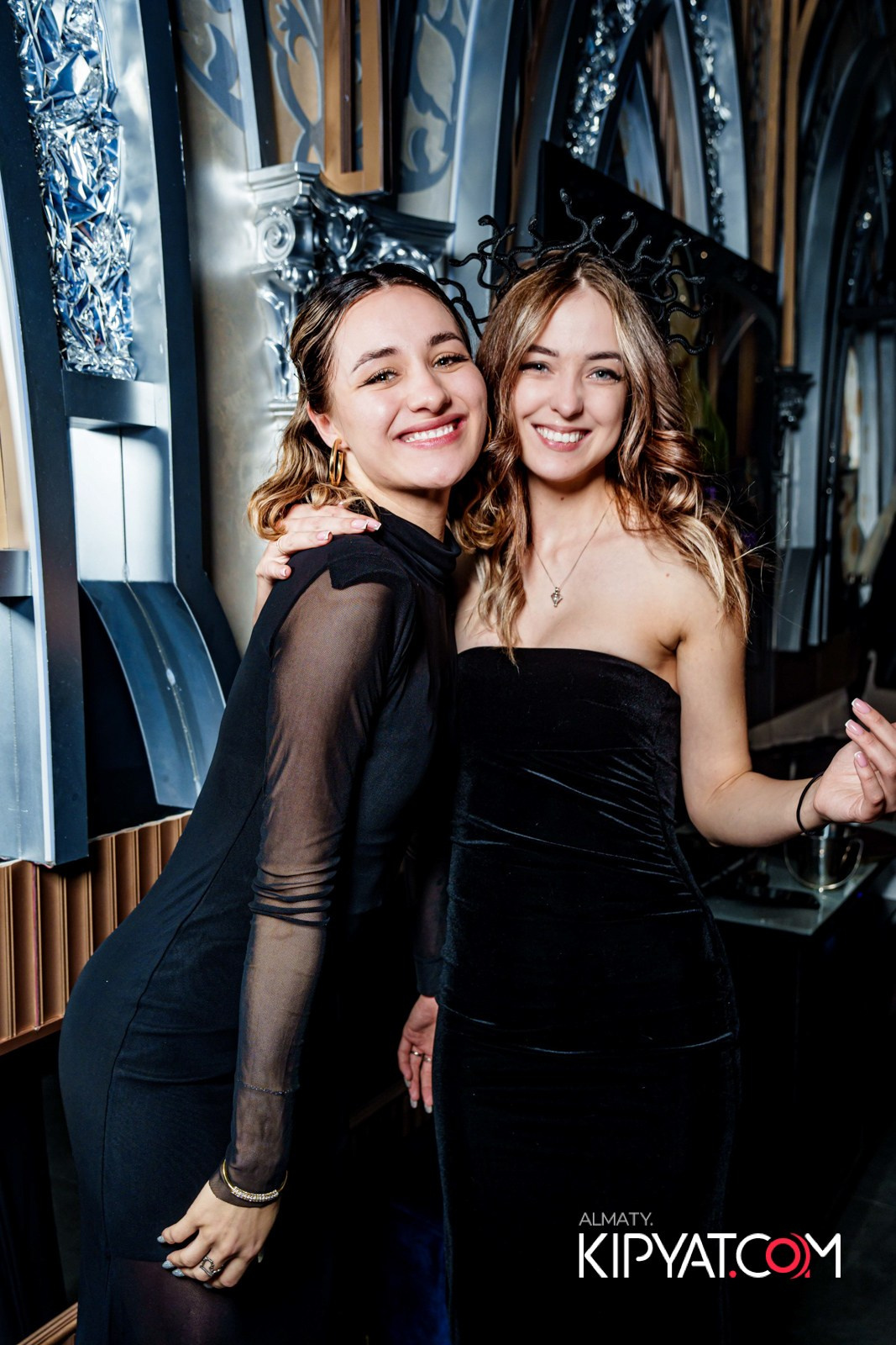 MOOD KARAOKE & TERRACE. КИПЯТКОМ АЛМАТЫ!