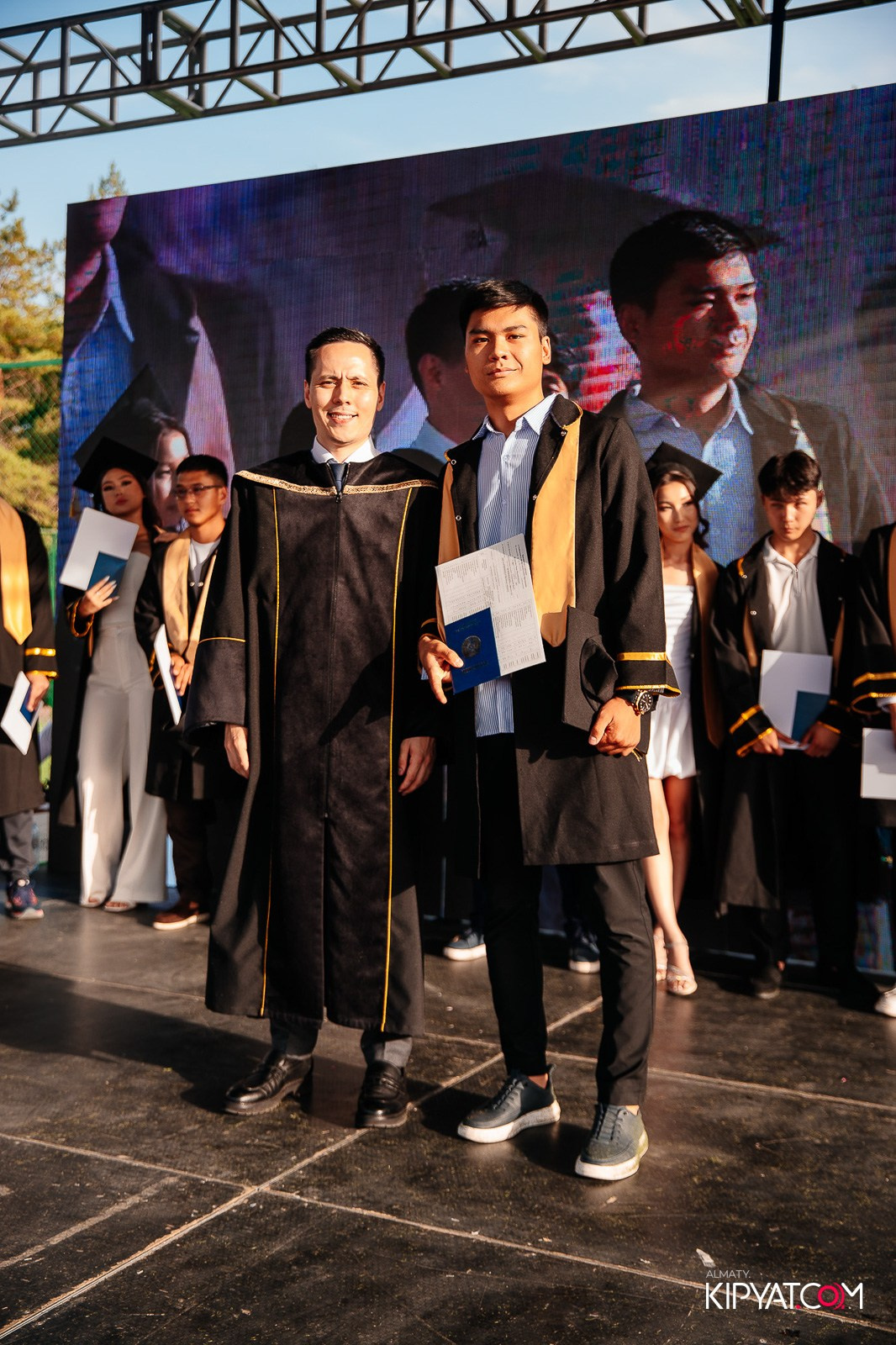 ВРУЧЕНИЕ ДИПЛОМОВ — НАРХОЗ КОЛЛЕДЖ. Part 3. КИПЯТКОМ АЛМАТЫ!