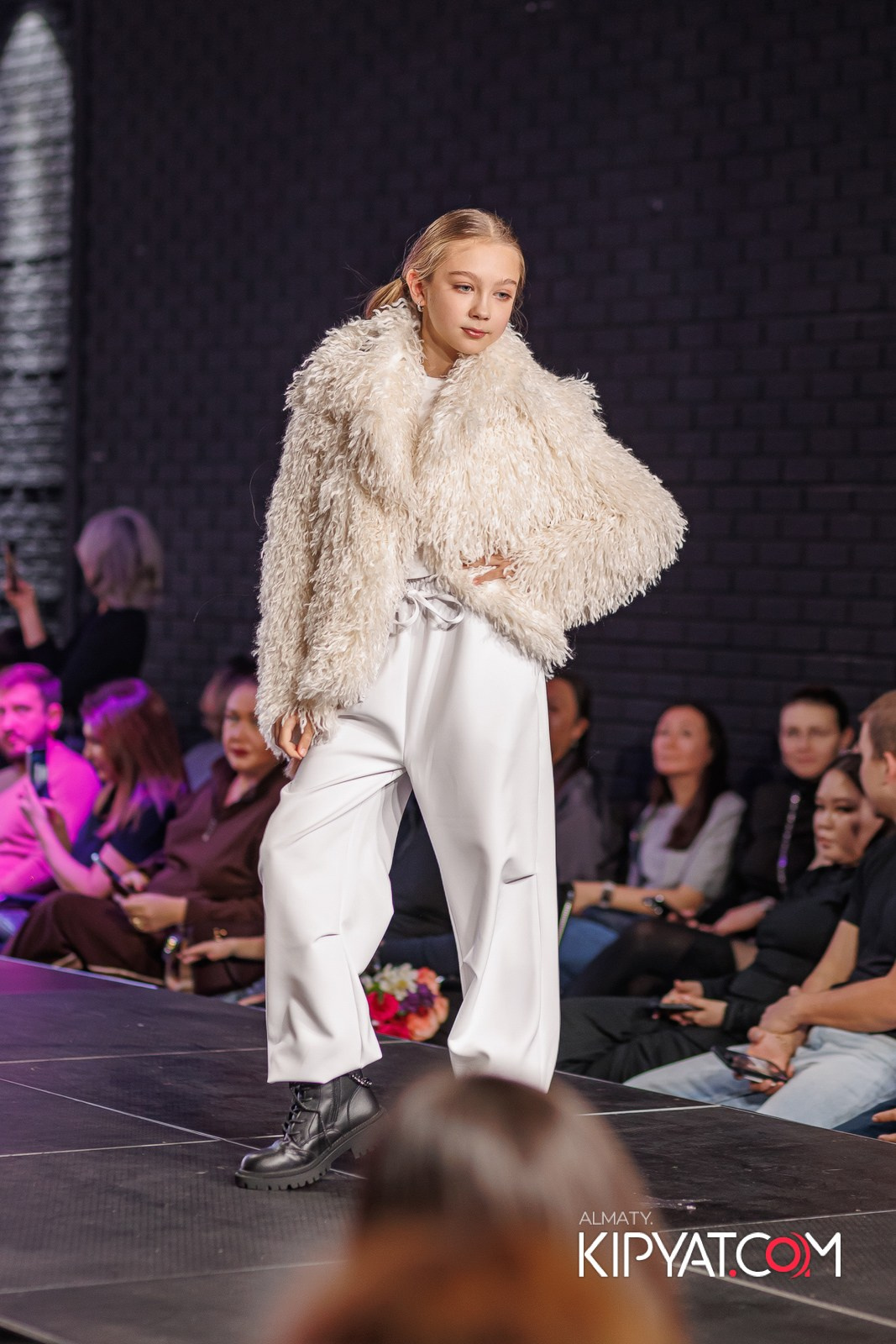 JUNIOR MODELS SHOW В РАМКАХ БЛАГОТВОРИТЕЛЬНОГО ПРОЕКТА МОДА ЗА СЧАСТЬЕ ДЕТЕЙ. КИПЯТКОМ АЛМАТЫ!