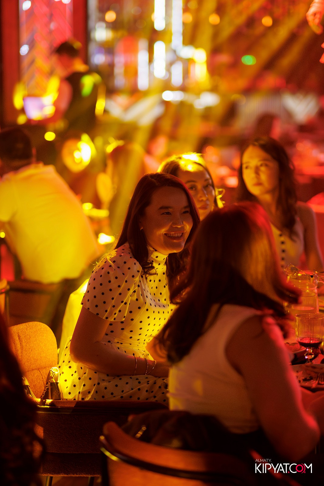 FRIENDS BAR & TERRACE. КИПЯТКОМ АЛМАТЫ! Фотосъемка мероприятий в Алматы