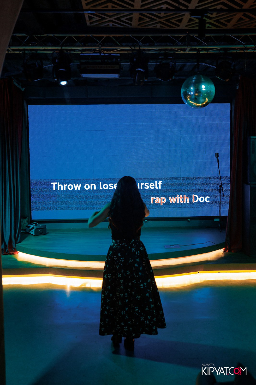 LAUREATE KARAOKE HALL. КИПЯТКОМ АЛМАТЫ!