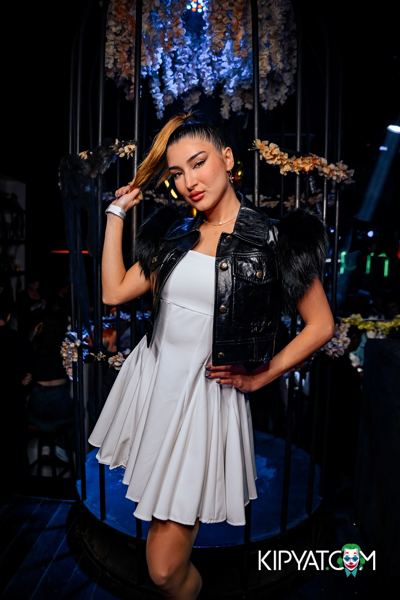 UYAT EMES BAR. КИПЯТКОМ АЛМАТЫ!