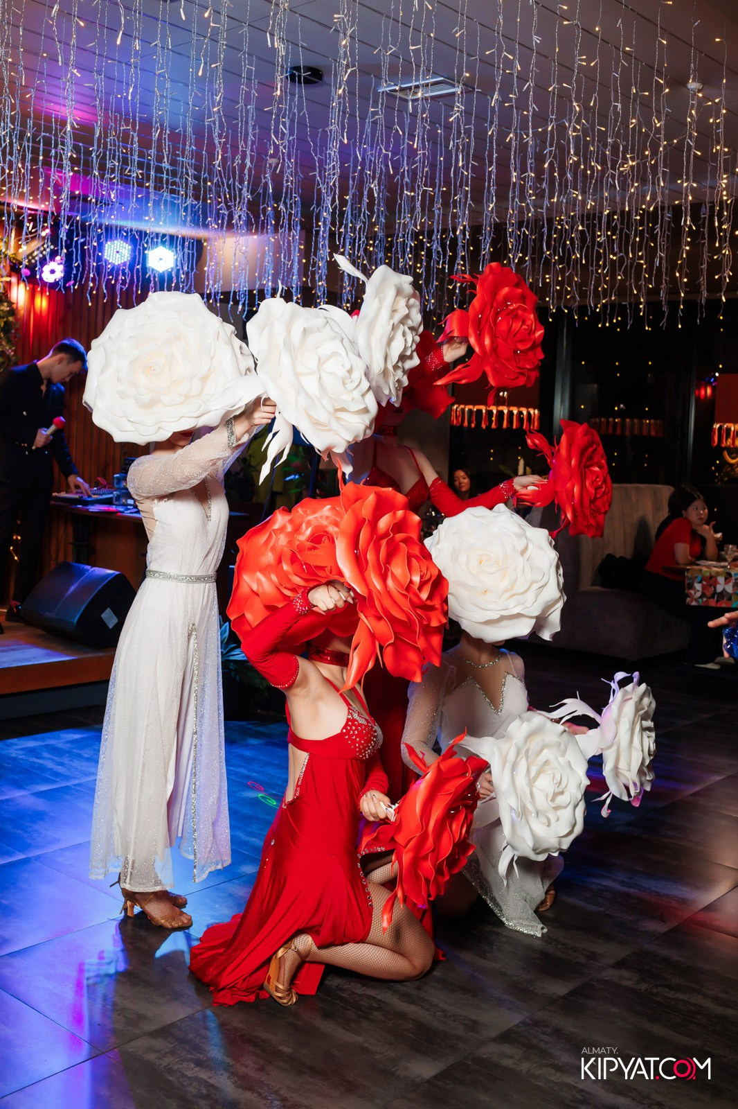 LIFE GRILL CAFE. КИПЯТКОМ АЛМАТЫ!