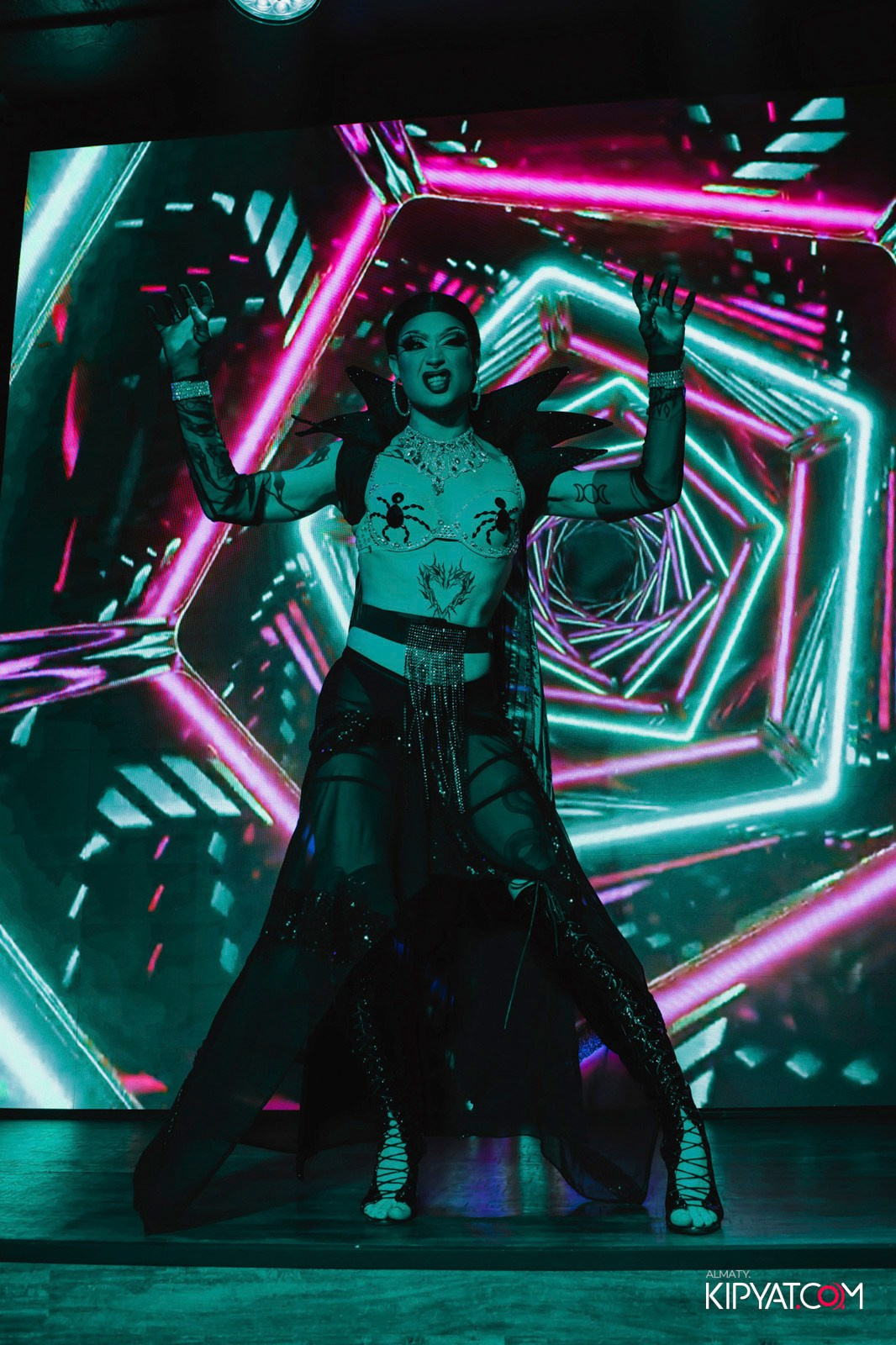 НОЧНОЙ КЛУБ ICON. КИПЯТКОМ АЛМАТЫ!