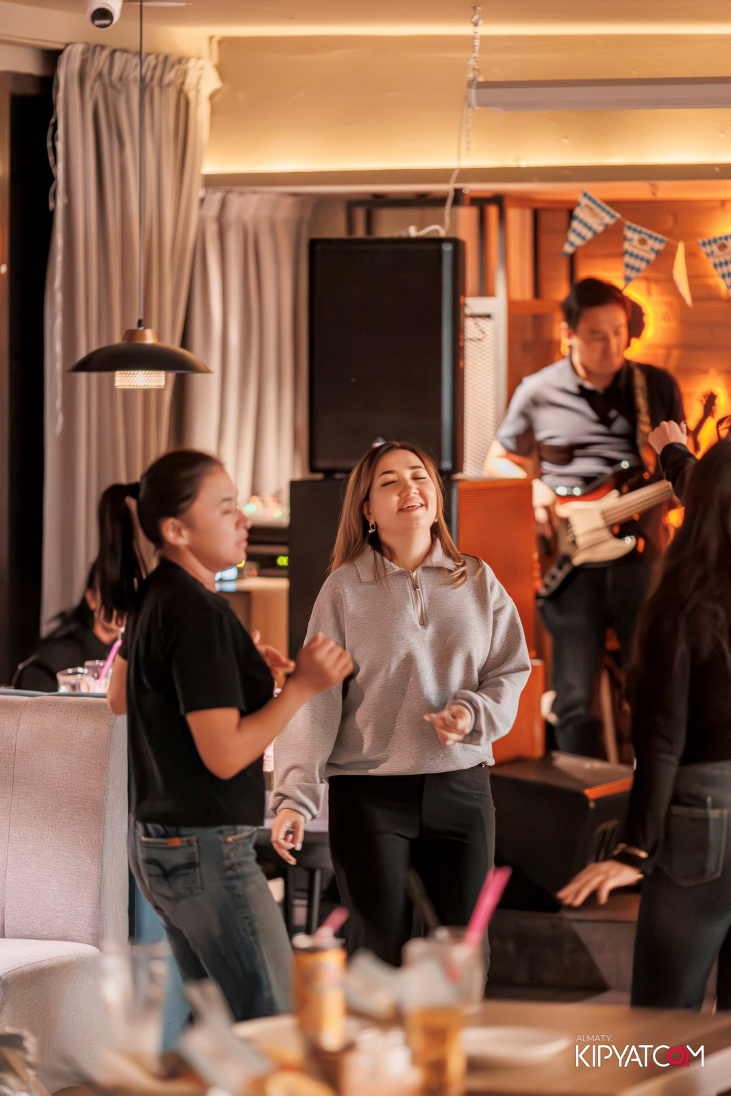 OKTOBERFEST — ПИНТА MEGA ALMA-ATA. КИПЯТКОМ АЛМАТЫ!