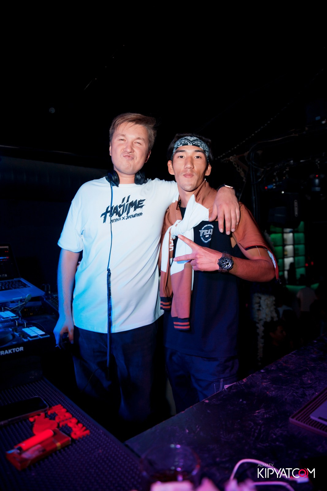 UYAT EMES BAR. КИПЯТКОМ АЛМАТЫ!