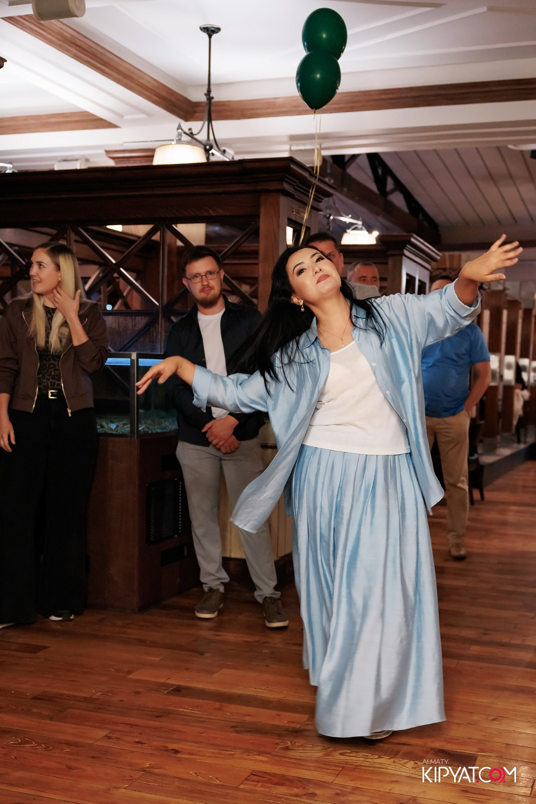 ДЕНЬ РОЖДЕНИЯ ЖИГУЛИ БАР — 1 ГОД. КИПЯТКОМ АЛМАТЫ!