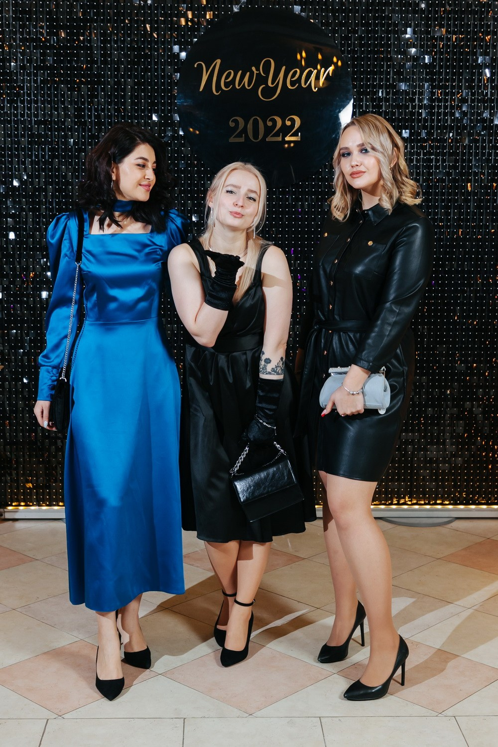 Новогодний корпоратив в Летнем дворце, провести корпоратив, новый год праздник заказать фотографа, дед мороз на праздник, фотосъемка праздника, фотограф на корпоратив, найти фотографа в спб