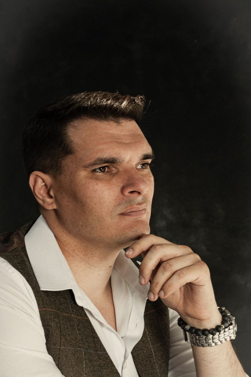 Портрет фотографа Владимира Шевченко. Позитивный контент-фотограф в Санкт-Петербурге Мария Устинова