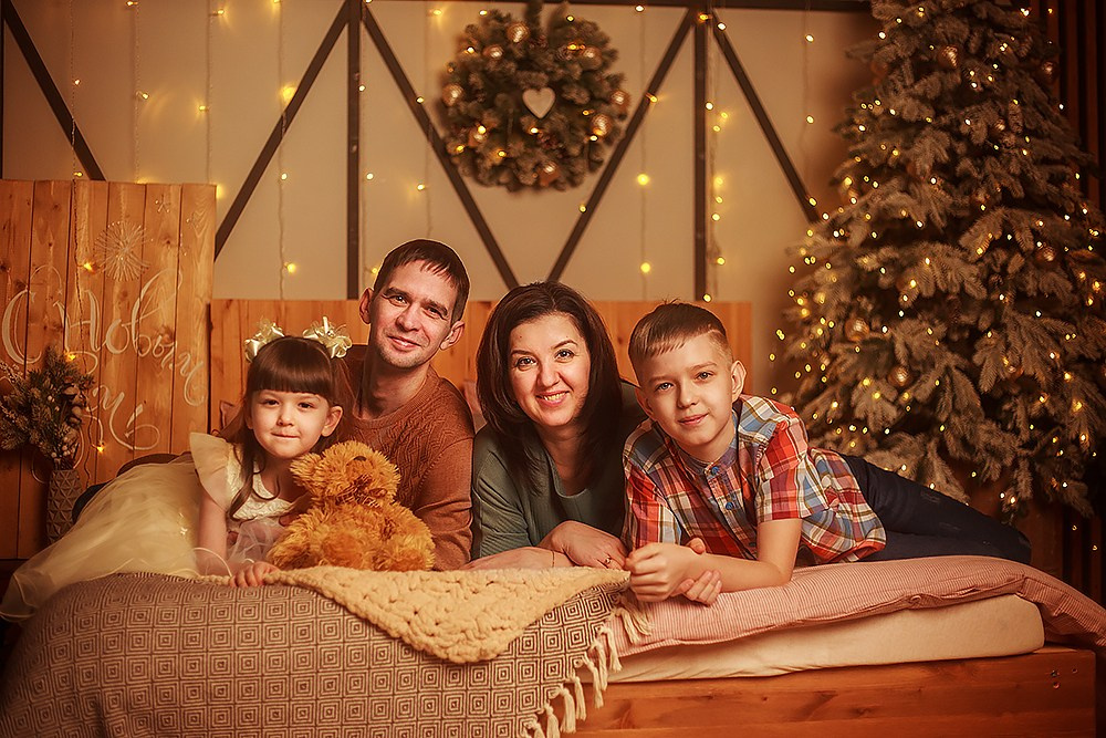 Семейная новогодняя фотосессия в студии. Детский и семейный фотограф, фотограф мероприятий Нижний Новгород