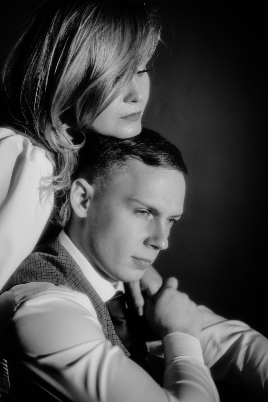 Свадебная фотосессия в стиле минимализм в Тюмени — Максим и Таня — Фотограф Дарья Мустафина. Фотограф Дарья Мустафина, Тюмень