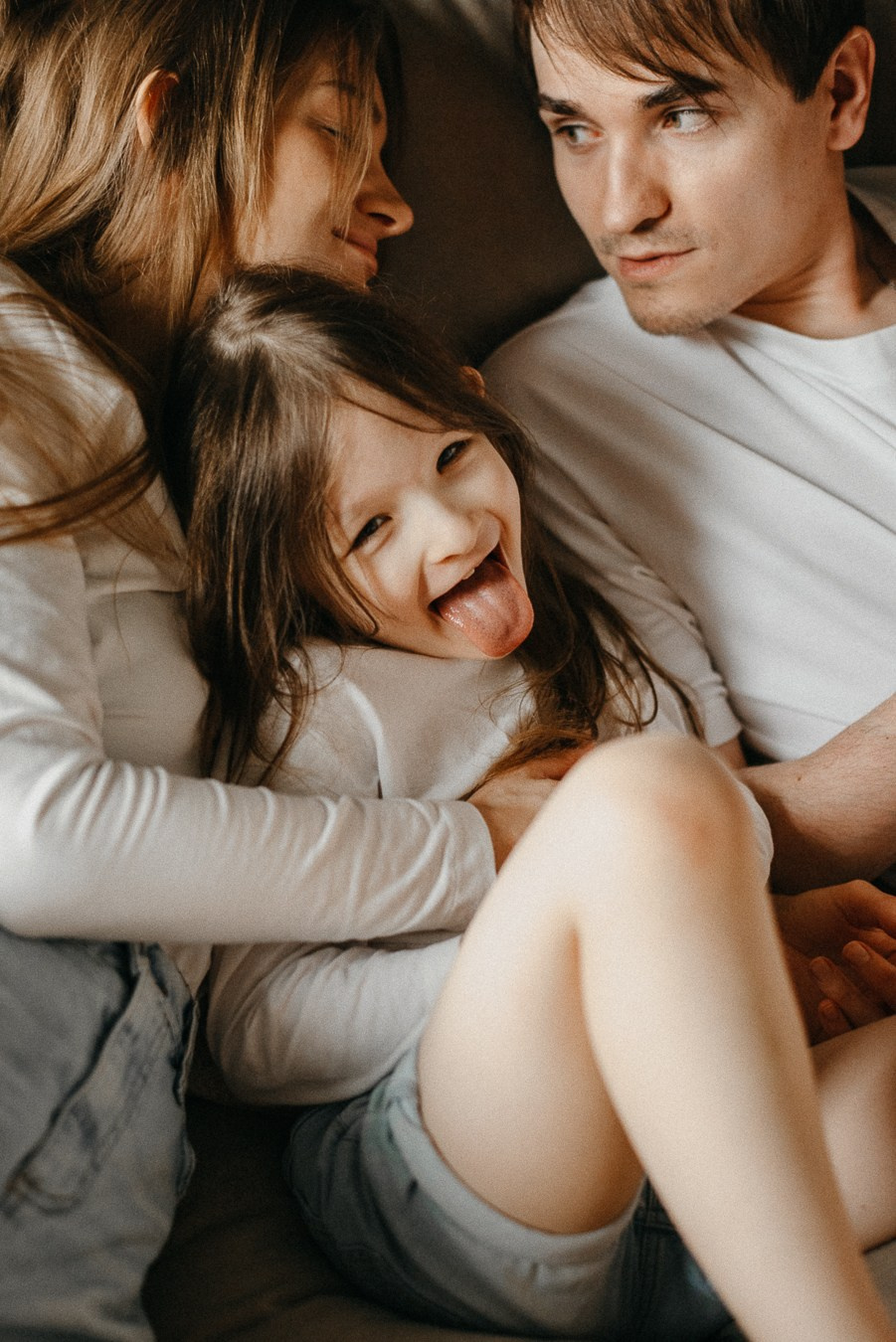 Костя, Яна, Кристина, Леон | дома