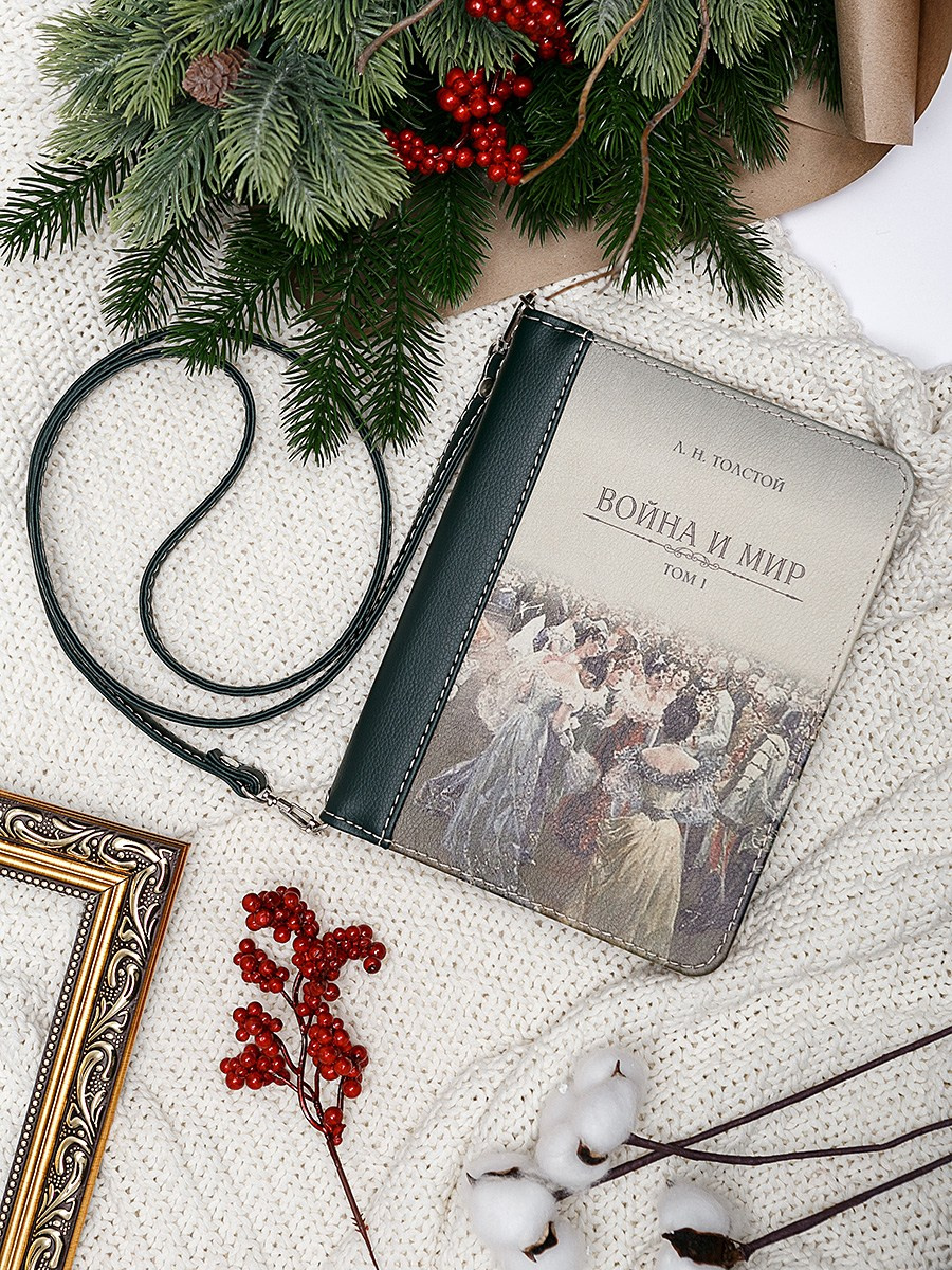 Сумка-клатч. Контент фотограф, съемка для маркетплейсов, фуд съемка и репортажи в Новосибирске Ралия Галеева