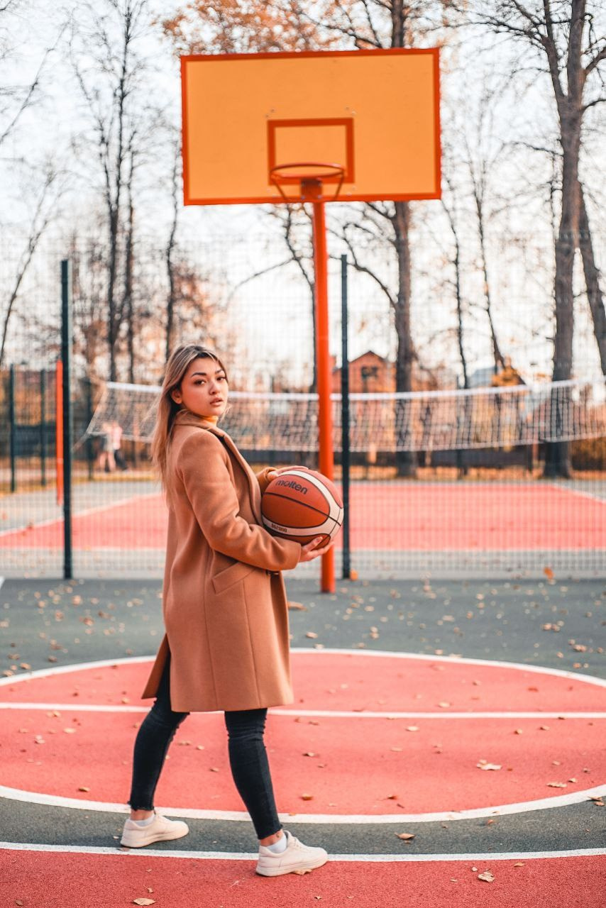 Фотосессия Карины осенью. Выпускные альбомы в Серпухове