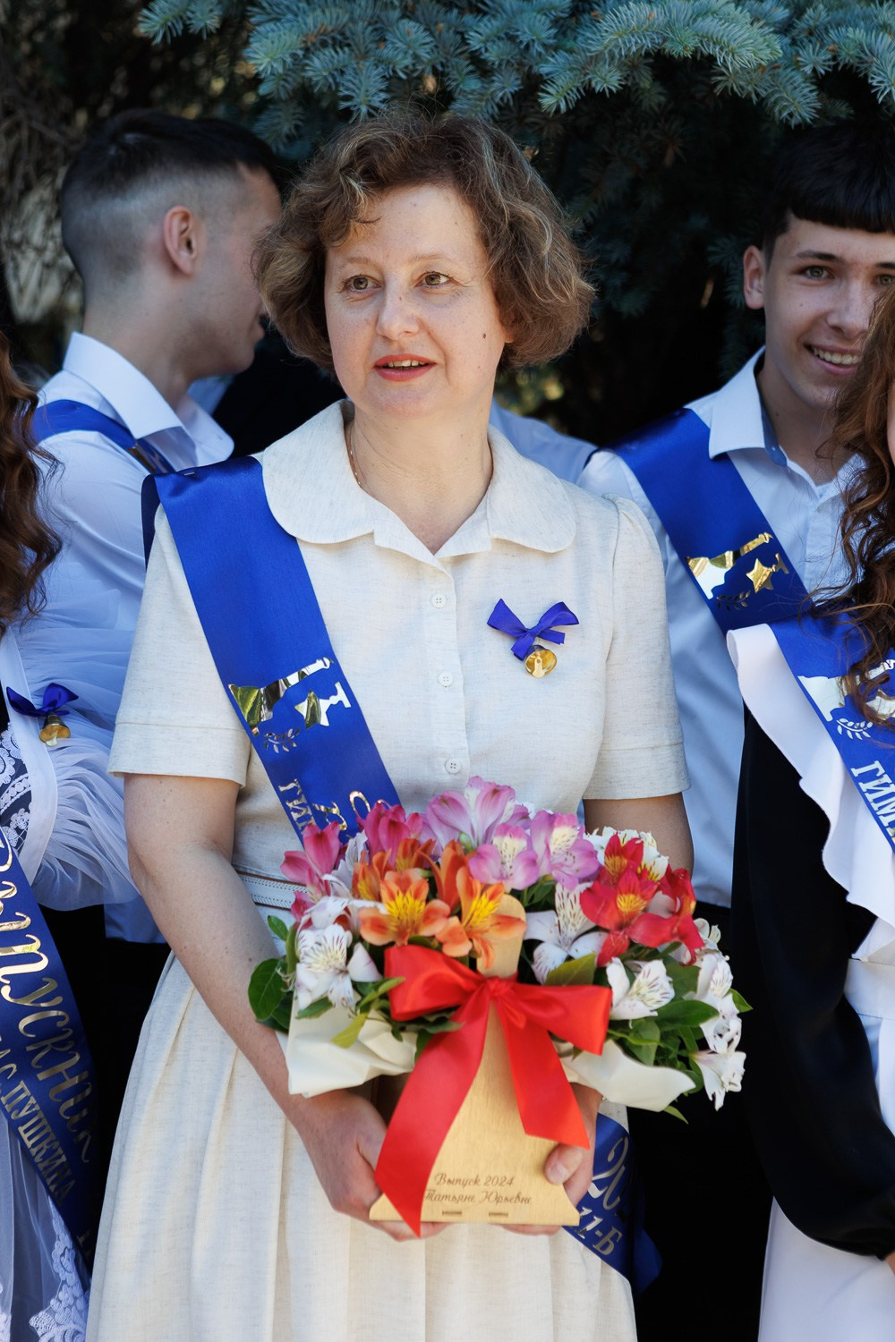 Последний звонок в Гимназии № 1, г. Севастополь. Свадебный фотограф, фотосъемка в Крыму, Севастополе, Симферополе, Ялте