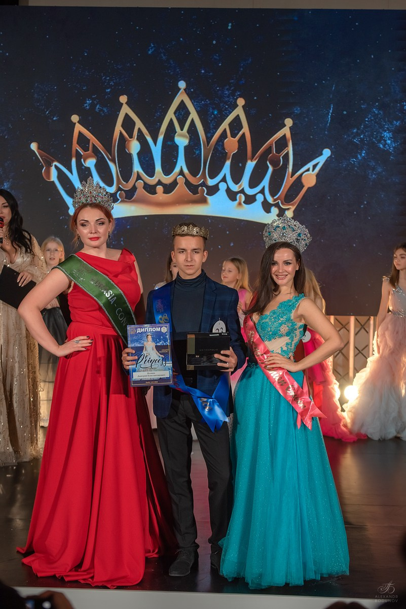 GrandFashionShow2024. Семейный и коммерческий фотограф в Сочи Александр Бодунов