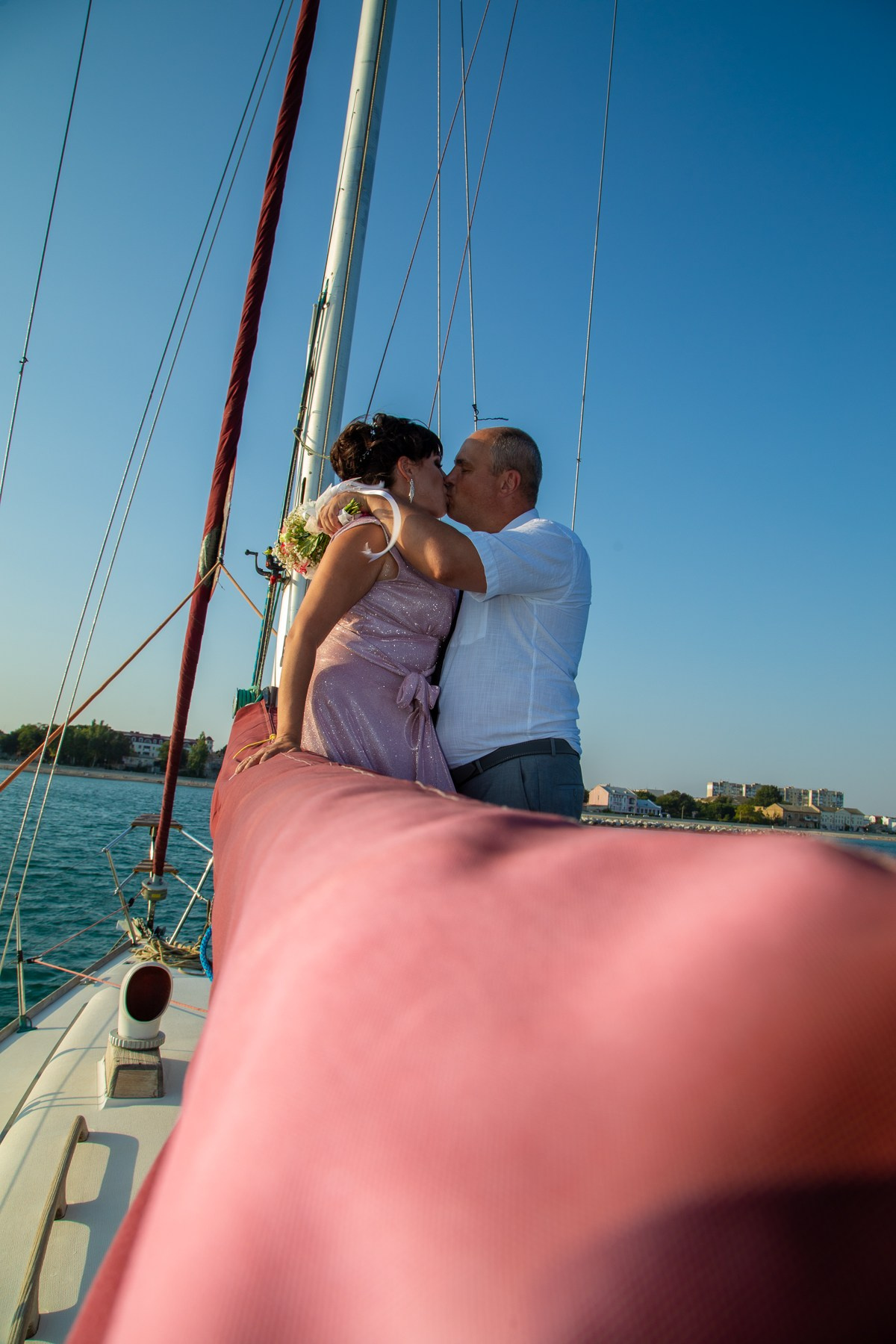Свадьба на яхте. Фотограф и видеооператор (видеограф) в Евпатории и в Крыму