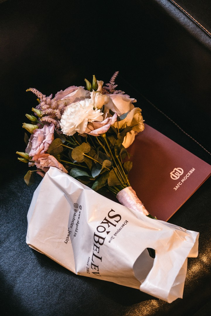 Свадебная фотосъемка, фотограф Жуков Илья, свадебная фотосъемка с автомобилем